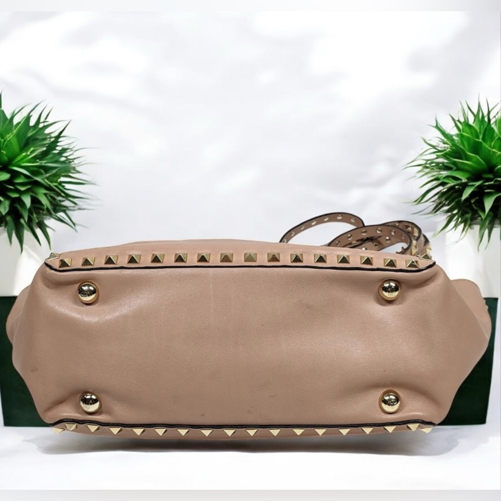 Valentino Garavani Rockstud Leather 2 Way Bag 🤩❤️ - Picture 10 of 13